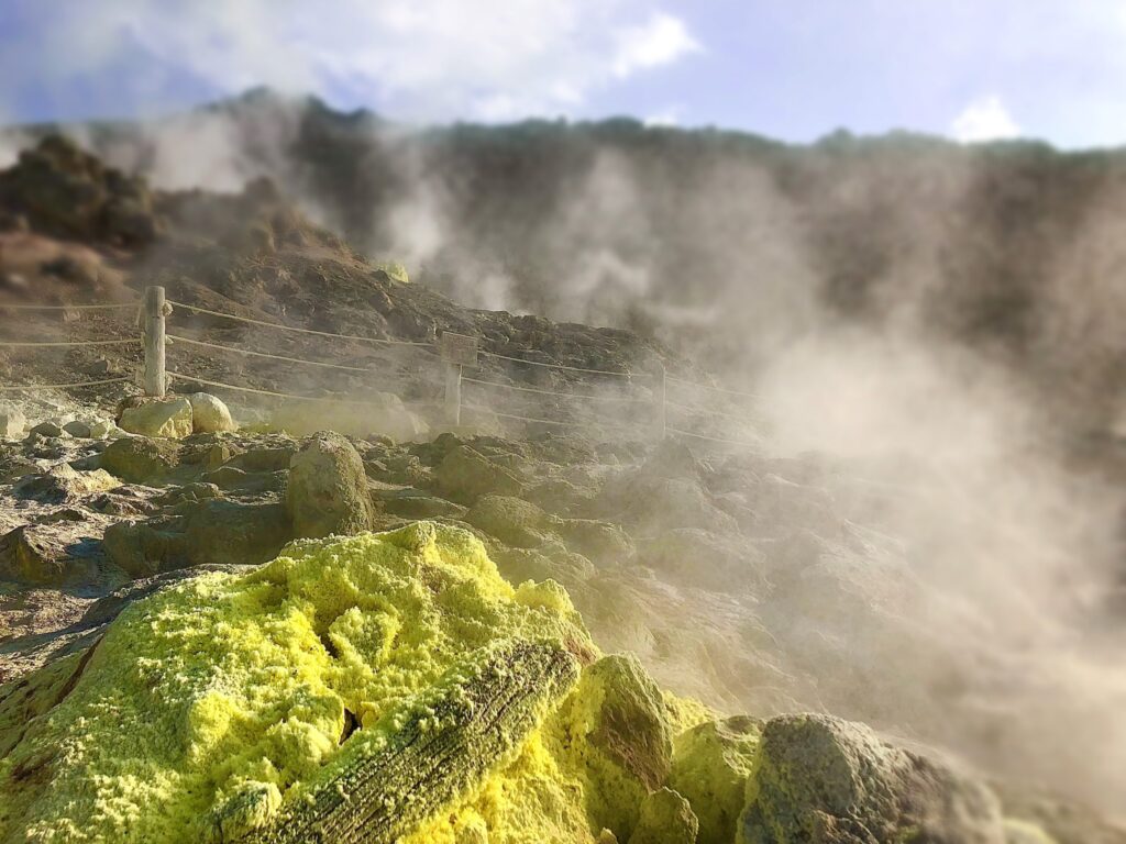 硫黄山-scaled